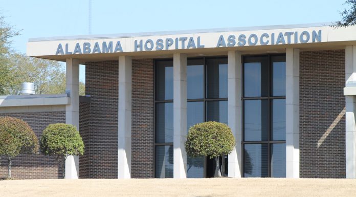 Alabama’s hospitals and nursing homes still under federal mask requirements