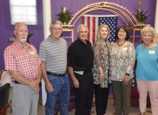 Vinemont High School Classes ’69 and ’70 hold combined reunion