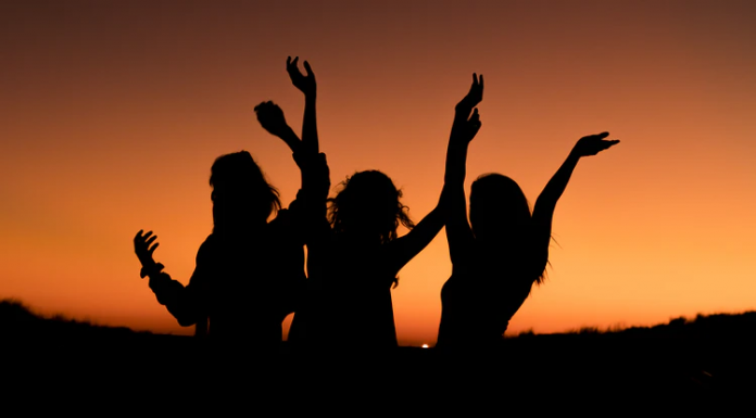 Editorial: The policies of starting over – Asking for help