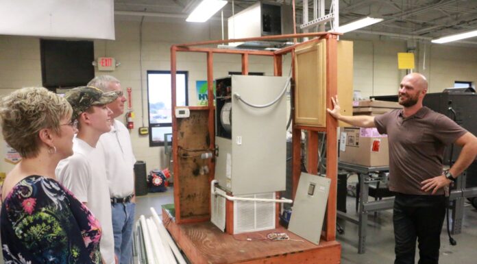 Prospective students visit Wallace State’s Applied Technologies programs during Open House