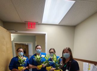 Cullman Florist visits essential workers for Make Someone Smile Week