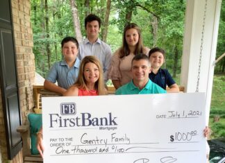 FirstBank Mortgage donates $2,000 in scholarships to Cullman families
