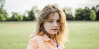 Local musician Shannon McNeal returns to Berkeley Bob’s Coffee House for homecoming show