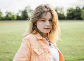 Local musician Shannon McNeal returns to Berkeley Bob’s Coffee House for homecoming show