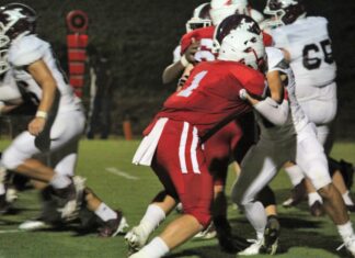 PREP FOOTBALL: West Morgan scores late to edge Good Hope 34-28