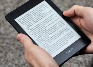 Amazon to phase out older models of Kindle devices