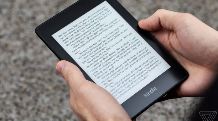 Amazon to phase out older models of Kindle devices