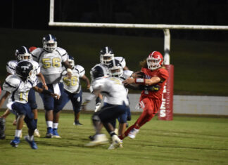 PREP FOOTBALL: Vinemont hammers Tarrant at home 49-0