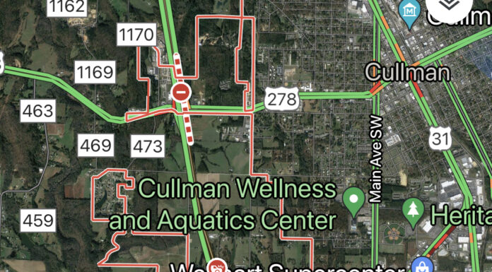 Interstate wreck shuts down northbound lanes