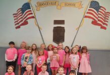 Hanceville Elementary School honors Breast Cancer Awareness
