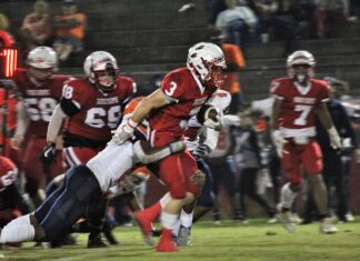 PREP FOOTBALL: Raiders run past Fultondale at home 28-3