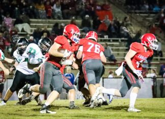 PREP FOOTBALL: Vinemont races past Holly Pond 41-6