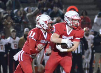 PREP FOOTBALL: Raiders score in final minute to top Central Florence 27-24