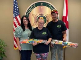 Local couple gathers Christmas toys for children in coordination with CCSO