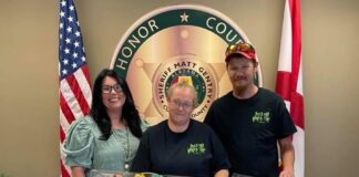 Local couple gathers Christmas toys for children in coordination with CCSO