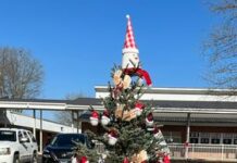 Vinemont Elementary welcomes new holiday tradition—a Christmas Tree Trail!
