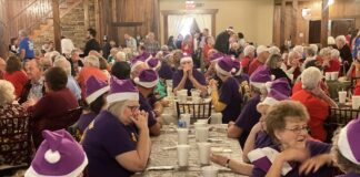 Over 800 seniors pack out Stonebridge Farms for annual Christmas party