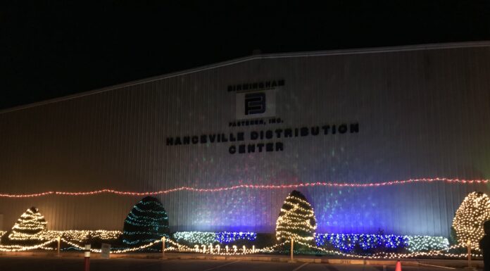 Hanceville Birmingham Fastener location holds first Christmas lighting