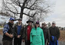 Local heritage group decorates Confederate graves