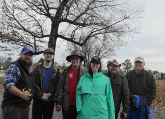 Local heritage group decorates Confederate graves