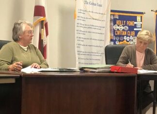 Holly Pond says farewell to Town Clerk Linda Pope