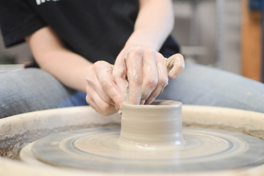 Pottery shop in Hartselle to offer Beginner Pottery Throwing Classes
