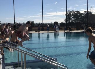 2022 Annual Polar Bear Plunge draws first-time divers at The Cullman Wellness and Aquatic Center