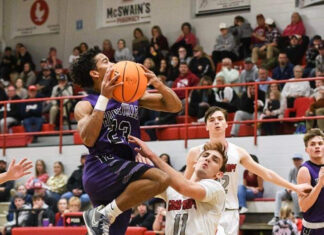PREP BASKETBALL: Bulldogs fend off Raider rally to earn 66-60 win, Lady Raiders rout Hanceville 69-20
