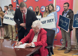 Governor Kay Ivey qualifies for Gubernatorial race to seek reelection