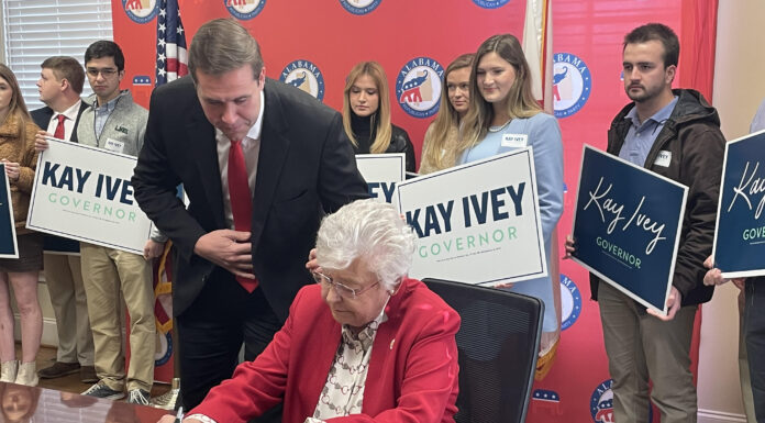 Governor Kay Ivey qualifies for Gubernatorial race to seek reelection