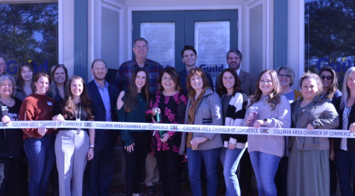 Guild Mortgage cuts ribbon on new Cullman office