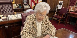 Governor Ivey signs House Bill 82, supporting Alabama small businesses