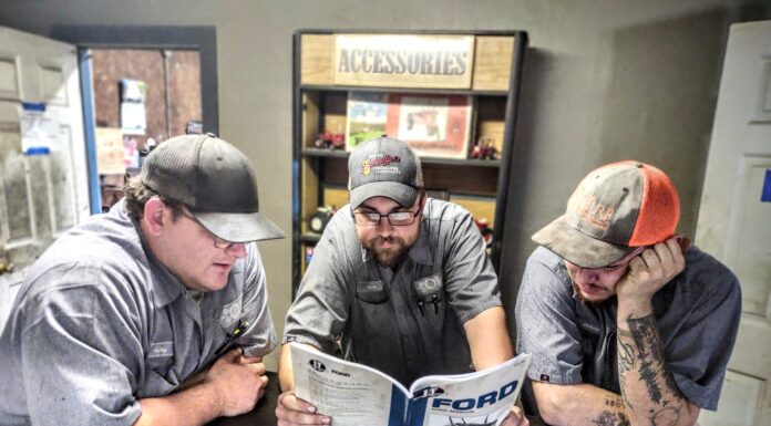 Hard at work: Blue collar Alabama in photographs