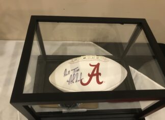 Flourishing the Night event raises funds for Robert Squires Independent Living Skills Apartment