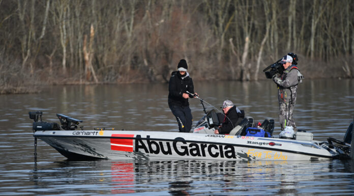 Jordan Lee cruises in knockout round at REDCREST 2022 on Grand Lake