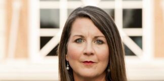 CHS Principal Kim Hall announces retirement