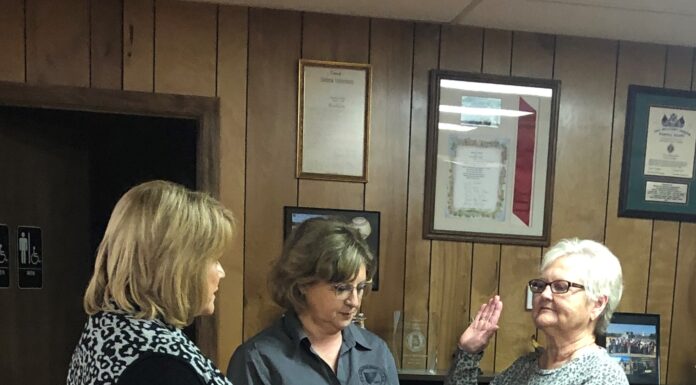 (UPDATED) Vinemont Town Council approves use of community center for first annual Pinnacle Place Exchange; Nina Justice sworn in as new councilmember