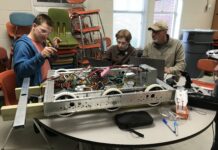 Meek Robotics Team welcomes new members and aids local high schools in starting their own teams