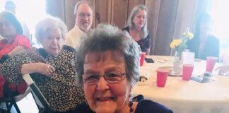 Fairview Senior Center holds awards banquet at Swindall home