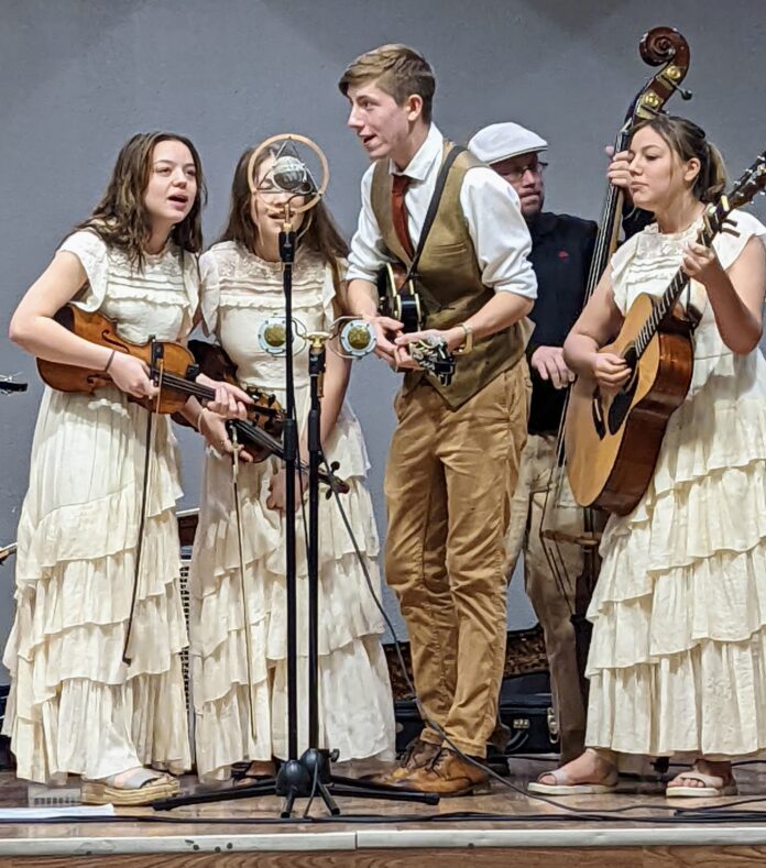 PXL_20220514_230144993