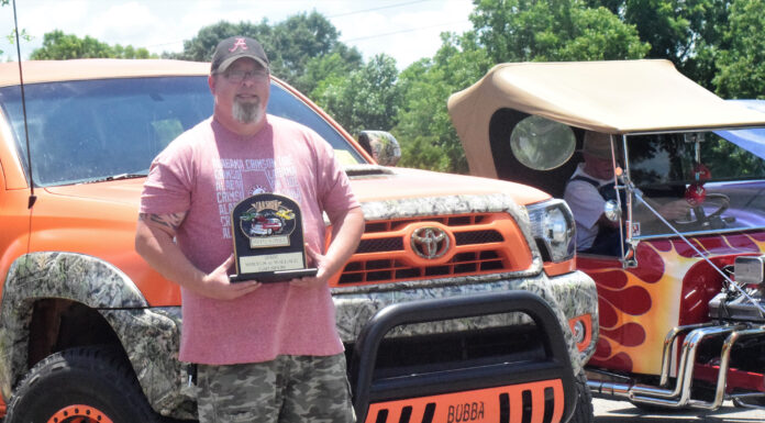 Relay for Life hosts Wheels at Wallace car show