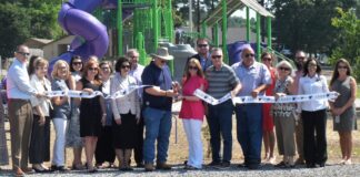 Sportsman Lake cuts ribbon on new playground