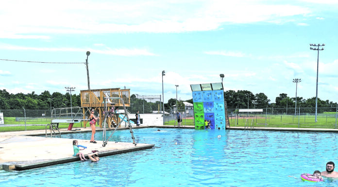 Hanceville pool reopens after unexpected closure