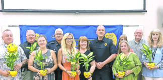 Cullman Florist spreads smiles, bouquets