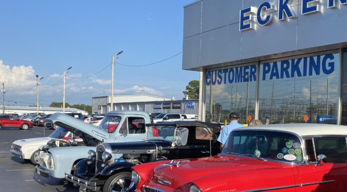 Eckenrod Ford hosts free car show for local car enthusiasts