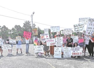 The protest that wasn’t Protesters on Monday, July 4, 2022, got as far as the parking of the Cullman County Courthouse to have their say in response to the United States Supreme Court overturning Roe v. Wade. (Amy Leonard for The Cullman Tribune)