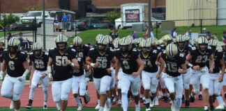 PREP FOOTBALL: Cullman scores on final play to take season opener at Mars Hill 13-10