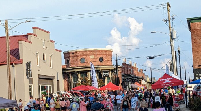 2nd Fridays’ swan song this Friday: Last event of the season Aug. 12