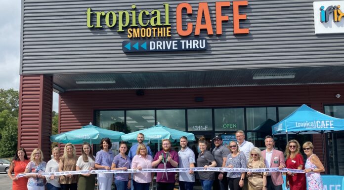Tropical Smoothie Cafe opens