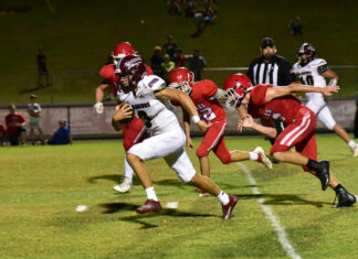 PREP FOOTBALL: West Point pulls away to top Vinemont 44-12